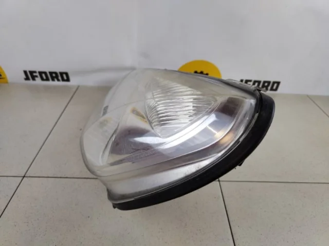 Фары для Ford Galaxy CD340 2006-2015 на фотографиях