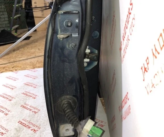 Дверь передняя правая для Peugeot 308 SW T7 2007-2014 на фотографиях