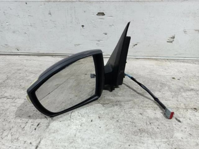 Стекла и зеркала для Ford Galaxy CD340 2006-2015 на фотографиях