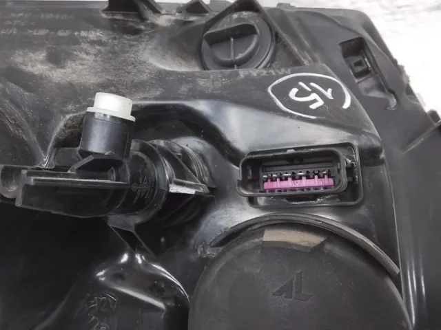 Фара левая для Renault Duster EU 2010-2015 на фотографиях