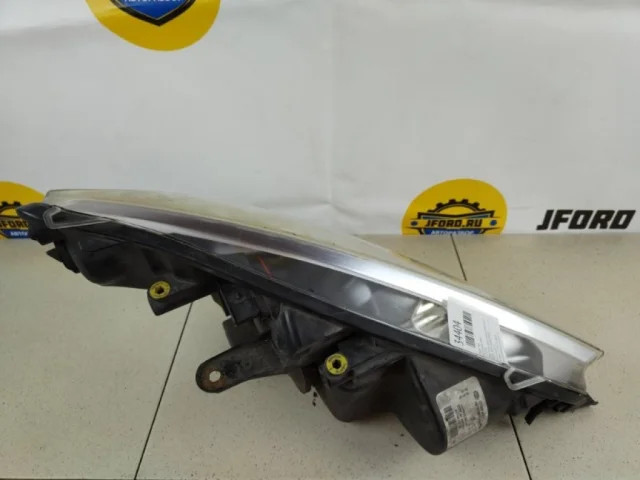 Фары для Ford Galaxy CD340 2006-2015 на фотографиях