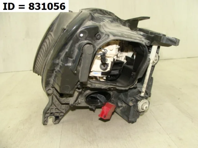 Фара левая для Audi A6 C7 Avant 2010-2018 на фотографиях