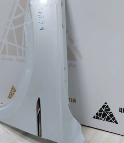 Крылья для Volkswagen Touareg III (CR) 2018+ на фотографиях