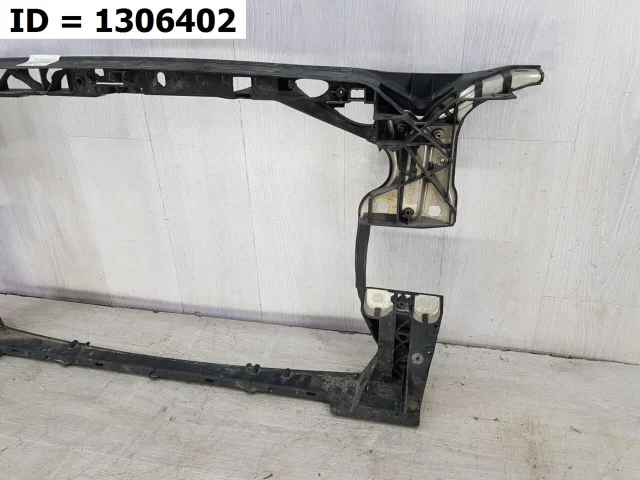 Панель радиатора (телевизор) для Audi A4 B9 Allroad Quattro 2016+ на фотографиях