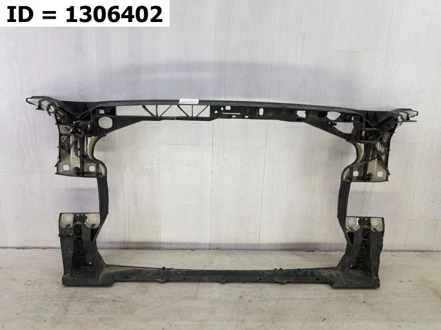 Панель радиатора (телевизор) для Audi A4 B9 Allroad Quattro 2016+ на фотографиях