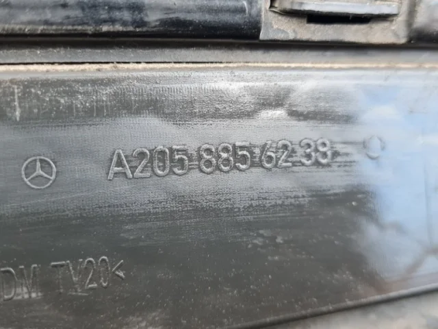 Бампер задний для Mercedes-Benz C class C205 2014-2020 на фотографиях