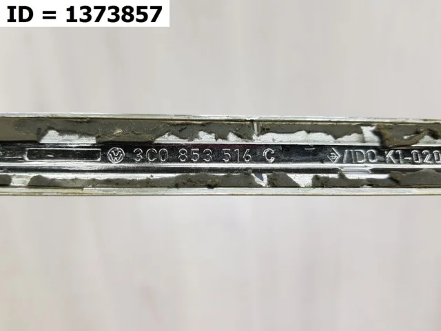 Накладка на дверь передняя левая для Volkswagen Passat (B6, Typ 3C) 2005-2010 на фотографиях