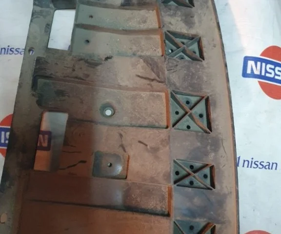 Спойлер переднего бампера для Nissan X-Trail T32 RU 2015-2022 на фотографиях