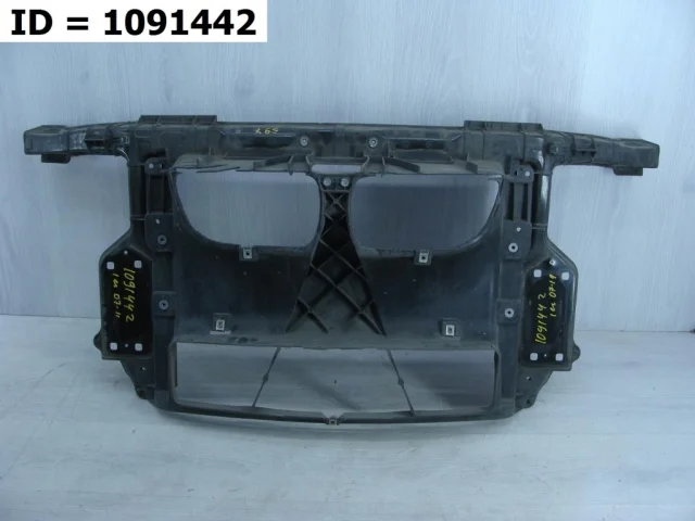 Панель радиатора (телевизор) для BMW 1er Е81 2007-2012 на фотографиях