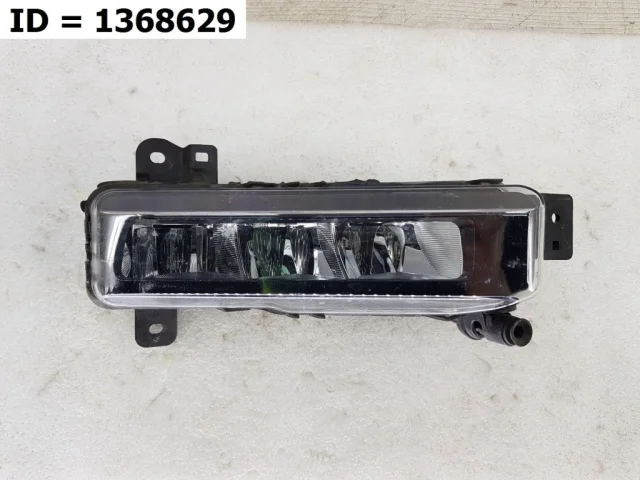 Дневной ходовой огонь правый для BMW 3er G20 2018+ на фотографиях