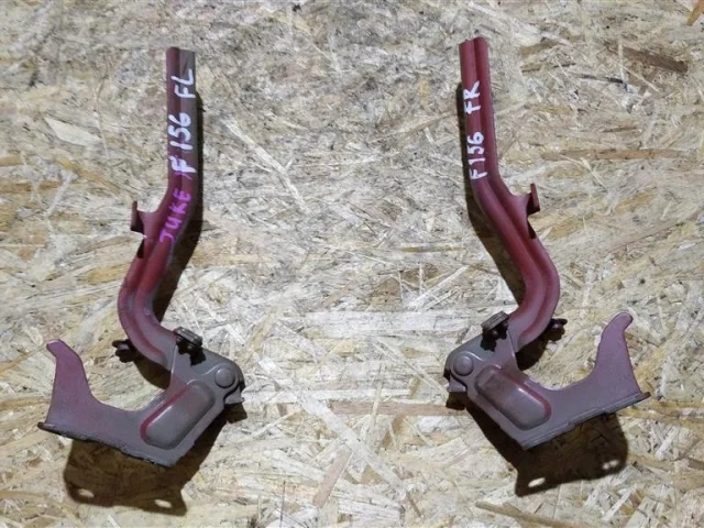 Крепление петли капота для Nissan Juke YF15 rest 2014-2020 на фотографиях