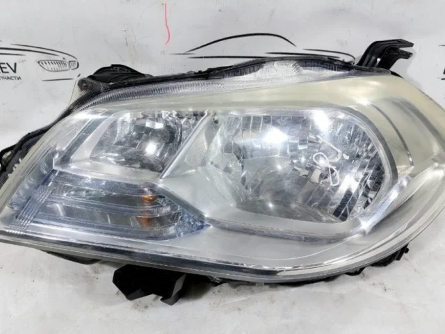 Фары для Suzuki SX4 2013-2016 на фотографиях