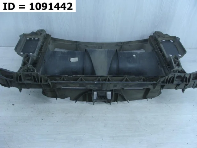 Панель радиатора (телевизор) для BMW 1er Е81 2007-2012 на фотографиях