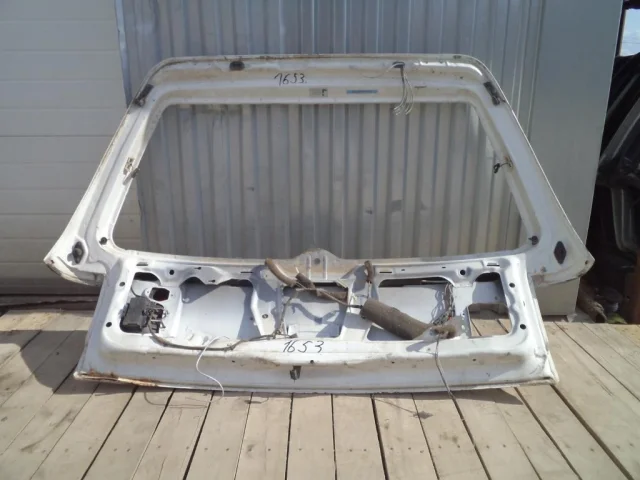 Дверь багажника для Volkswagen Passat Variant (B3, Typ 35i) 1988-1993 на фотографиях