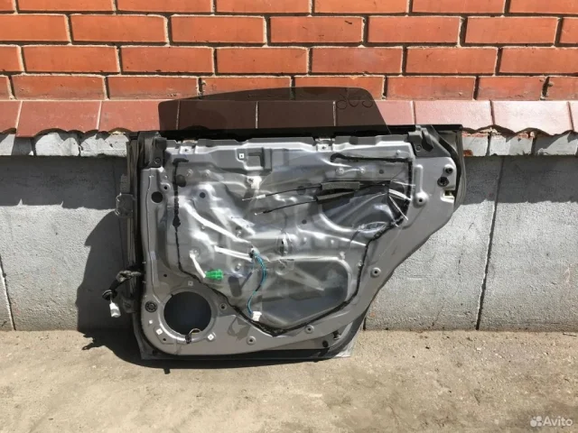 Двери для Subaru Legacy BL/B13 2003-2009 на фотографиях