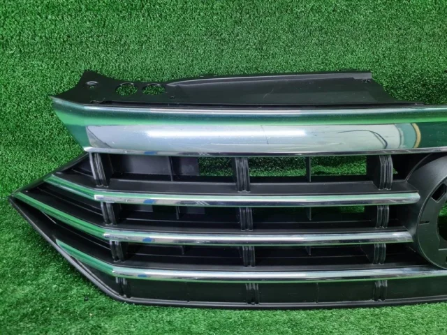 Решетка радиатора для Volkswagen Jetta 7 2020+ на фотографиях