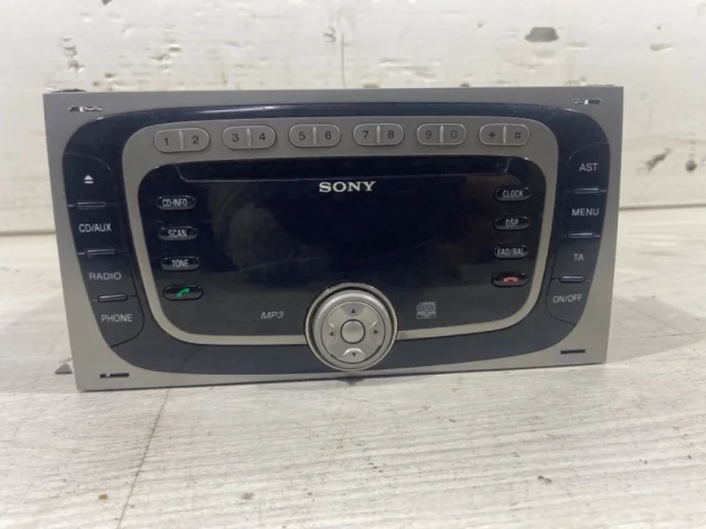 Магнитола для Ford Galaxy CD340 2006-2015 на фотографиях