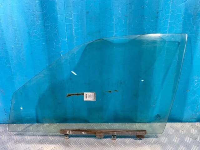 Стекло двери переднее левое для Volkswagen Passat Variant (B4, Typ 3A) 1993-1997 на фотографиях