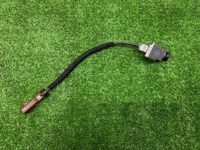 Камера заднего вида для Mercedes-Benz S class W222 2013-2017 на фотографиях