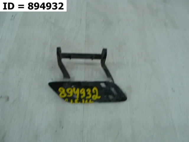 Крышка форсунки фароомывателя правая для Mercedes-Benz M class W166 2011-2015 на фотографиях