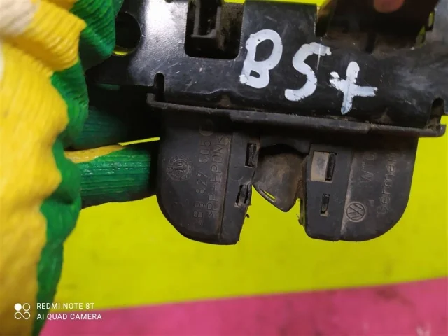 Замок багажника для Volkswagen Passat Variant (B5+ (B5.5), Typ 3BG) 2000-2005 на фотографиях