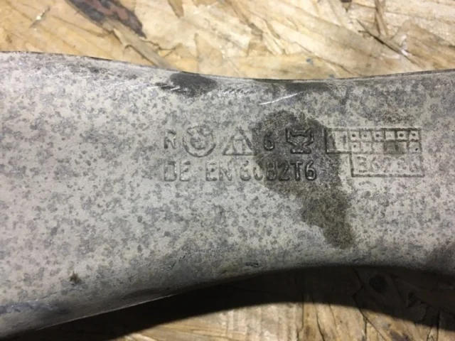 Рычаг передний правый нижний для BMW 5er Ф10 2010-2013 на фотографиях