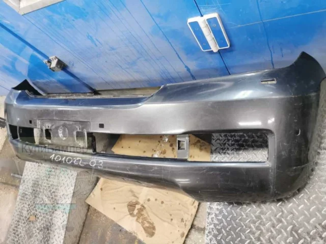 Бампер передний для Toyota Land Cruiser 200 (JDM) 2007-2013 на фотографиях