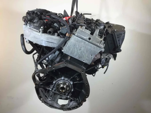 Двигатель для Mercedes-Benz C class S203 2001-2008 на фотографиях