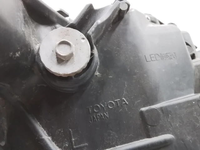 Фара левая для Toyota Camry XV50 II rest 2017-2018 на фотографиях