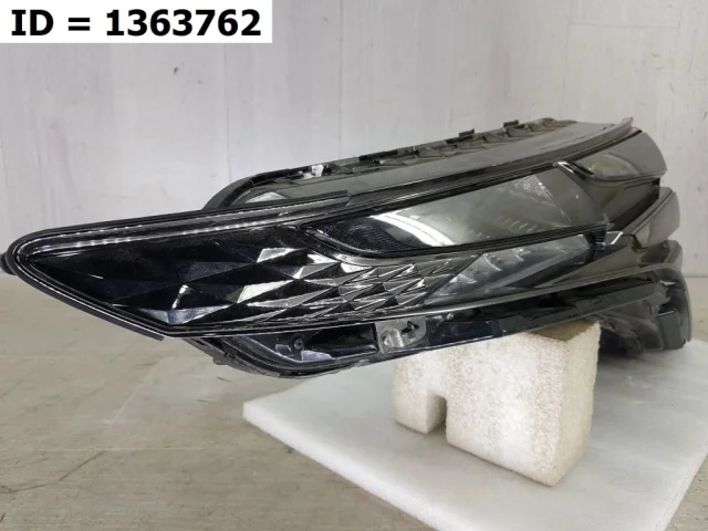 Фара правая для Hyundai Tucson NX4 2020+ на фотографиях