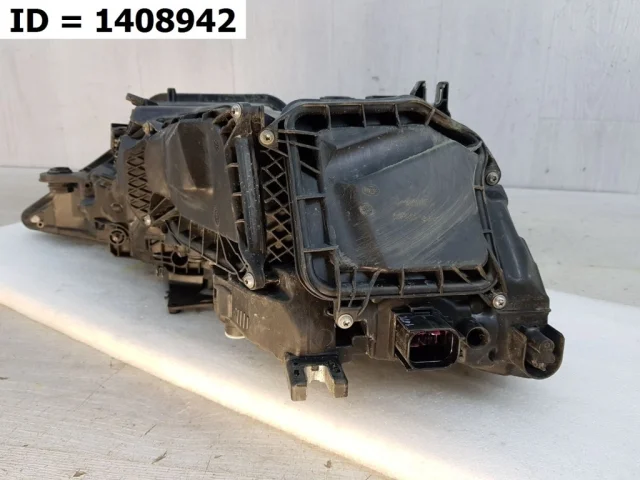 Фара левая для Audi A6 C8 Allroad quattro 2019+ на фотографиях