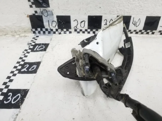 Стекла и зеркала для Audi A7 4G 2010-2014 на фотографиях