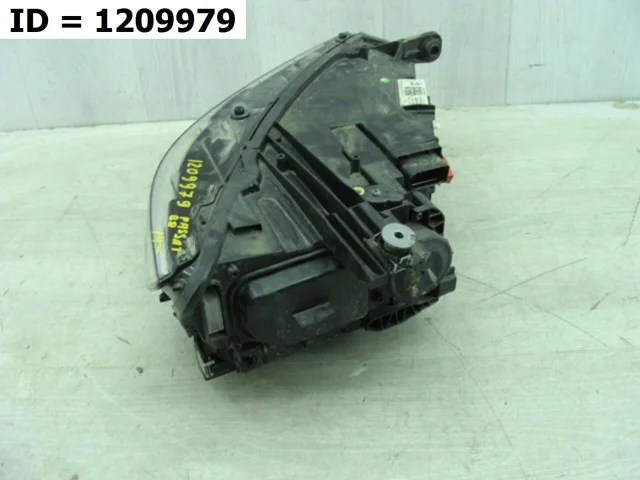 Фары для Volkswagen Passat (B8) Variant 2014-2019 на фотографиях