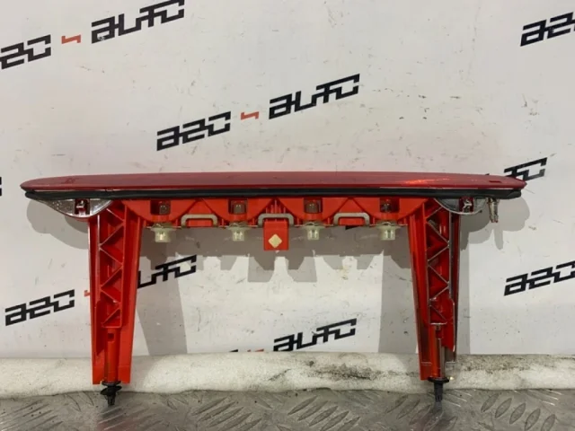 Стоп-сигнал правый для Peugeot 308 SW T7 2007-2014 на фотографиях