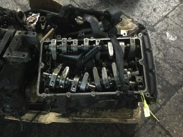 Двигатель для Ford Transit 2000-2006 Автобус на фотографиях