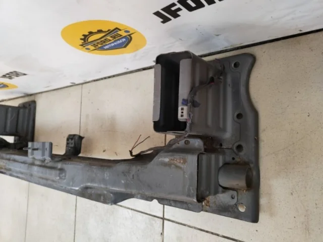 Усилитель переднего бампера для SsangYong Actyon CK rest 2013-2014 на фотографиях