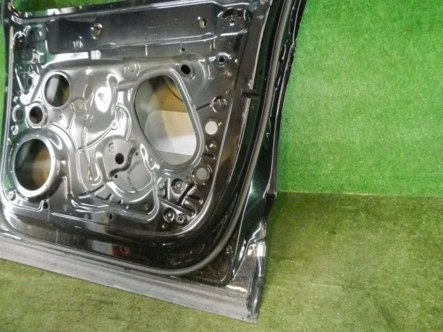 Дверь передняя правая для Volkswagen Touareg III (CR) 2018+ на фотографиях