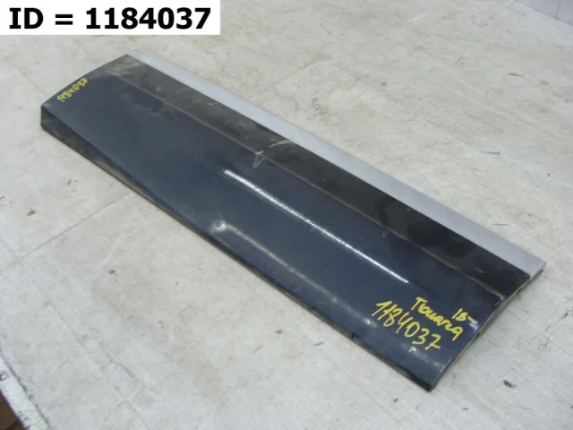 Накладка двери багажника для Volkswagen Touareg III (CR) 2018+ на фотографиях