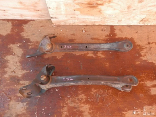 Рычаг передний левый нижний для Suzuki Grand Vitara 2005-2014 на фотографиях