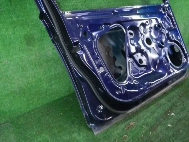 Дверь передняя левая для Volkswagen Passat (B8.5) Variant, R-line, GTE 2019+ на фотографиях