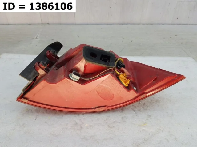 Фонарь внешний левый для Volkswagen Passat (B8) Variant 2014-2019 на фотографиях