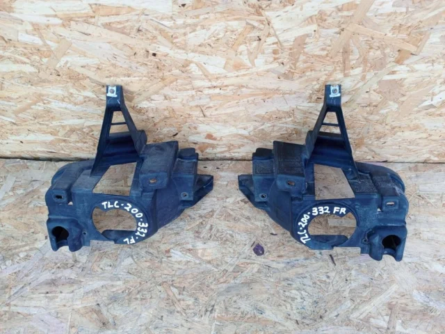 Кронштейн ПТФ для Toyota Land Cruiser 200 (JDM) 2007-2013 на фотографиях