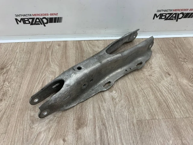 Рычаг задний левый нижний для Mercedes-Benz S class W222 2013-2017 на фотографиях