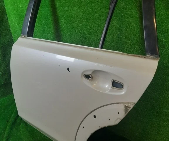 Двери для Subaru Legacy Универсал BR/B14 2009-2015 на фотографиях