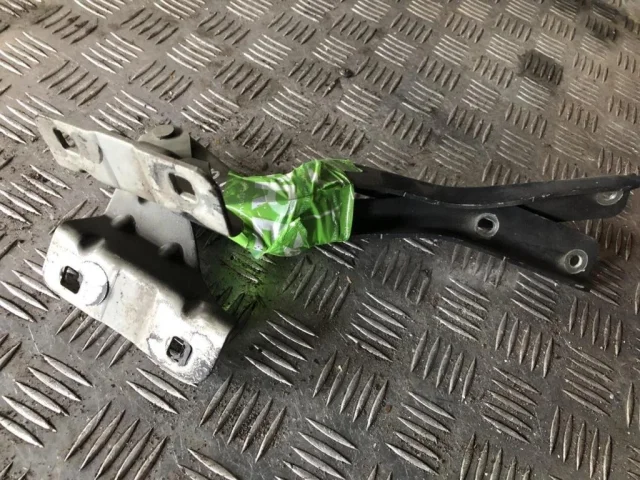 Петля капота левая для Nissan Qashqai J10 2006-2013 на фотографиях