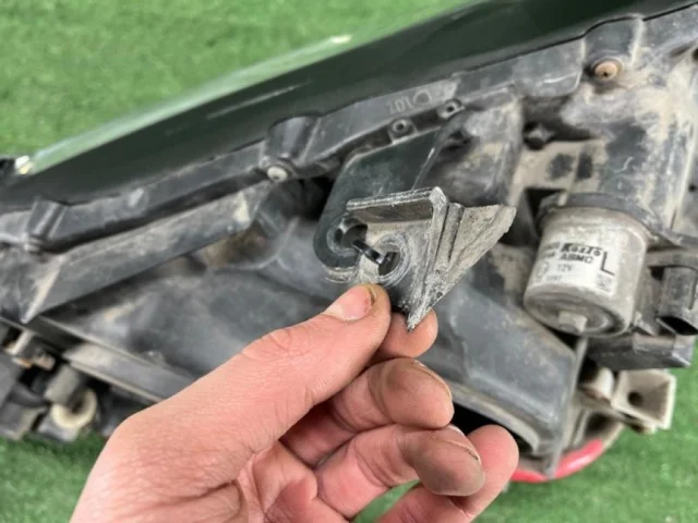 Фара левая для Lexus RX GGL10,15,16W, GYL10,15,16W (JDM) 2009-2014 на фотографиях