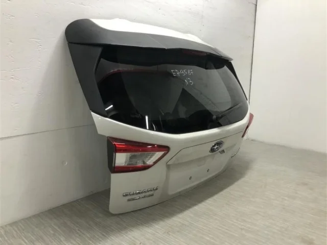 Крышка багажника для Subaru XV GT/G24 2017+ на фотографиях
