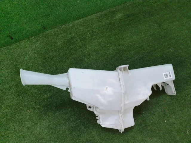 Бачок омывателя для Hyundai Creta 2 SU2 2021+ на фотографиях