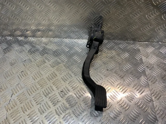 Электронная педаль газа для Citroen C4 Хэтчбек 2004-2011 на фотографиях