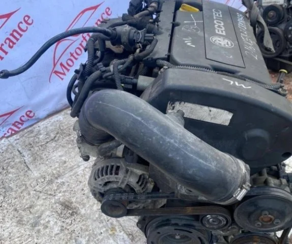 Двигатель без навесного для Opel Astra H TwinTop 2004-2014 на фотографиях